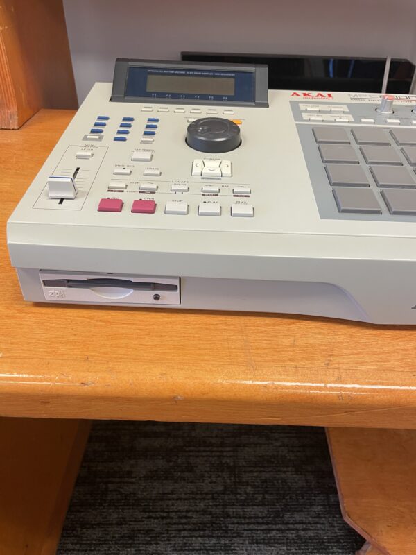 Vintage Akai Mpc 2000XL - Image 2