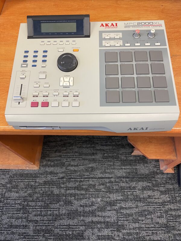 Vintage Akai Mpc 2000XL - Image 6