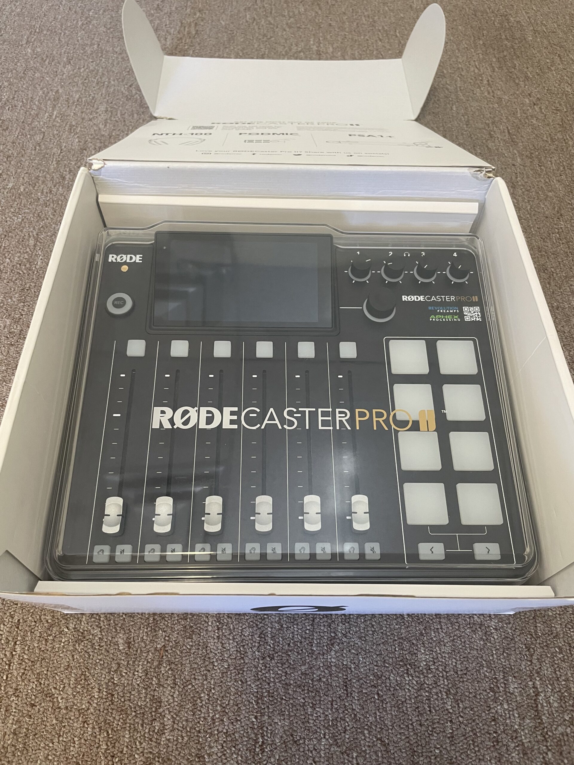 Rode Rodecaster Pro 11